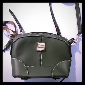 Dooney&Bourke selleria mini domed crossbody